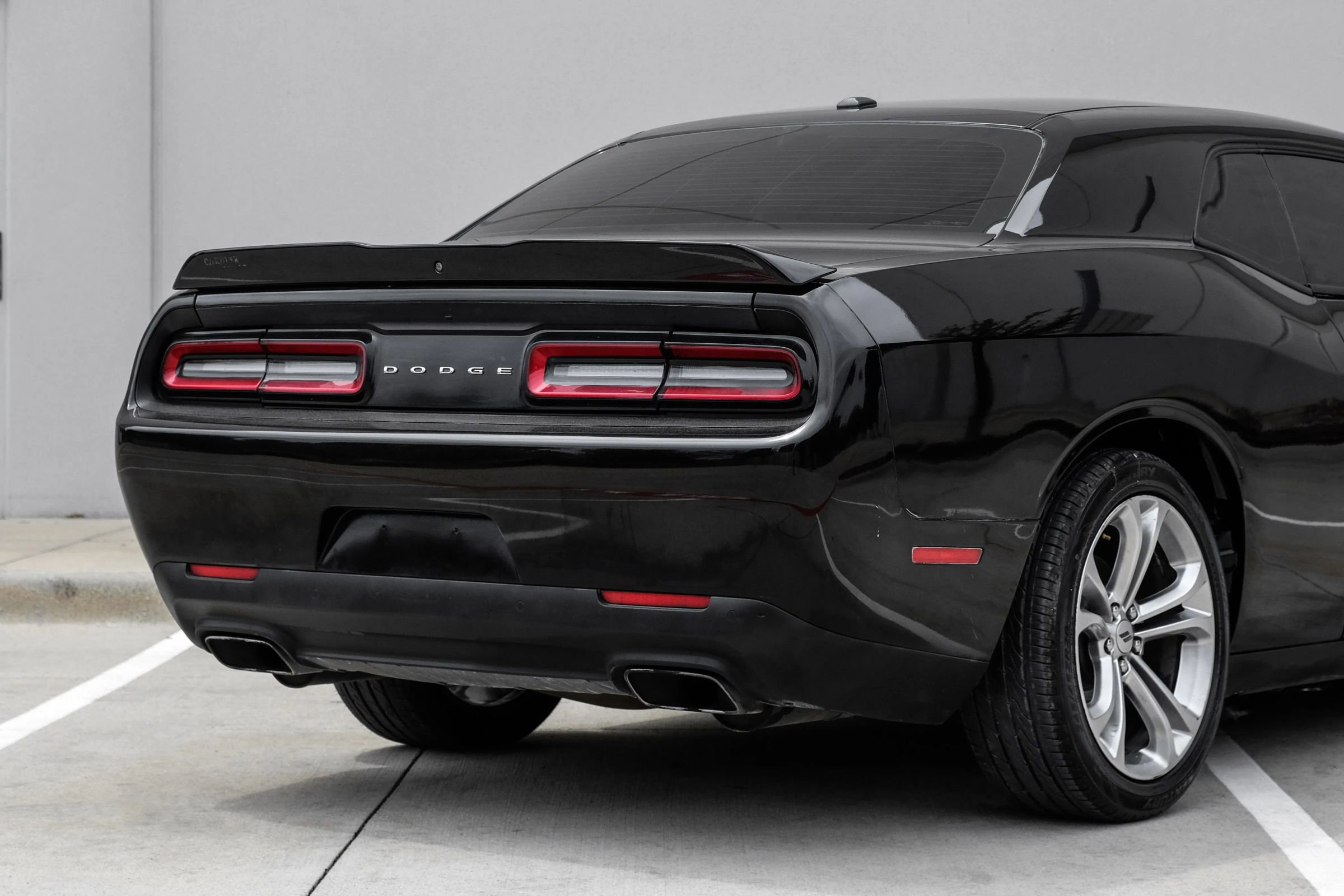 Used 2021 Dodge Challenger R/T RWD image 5