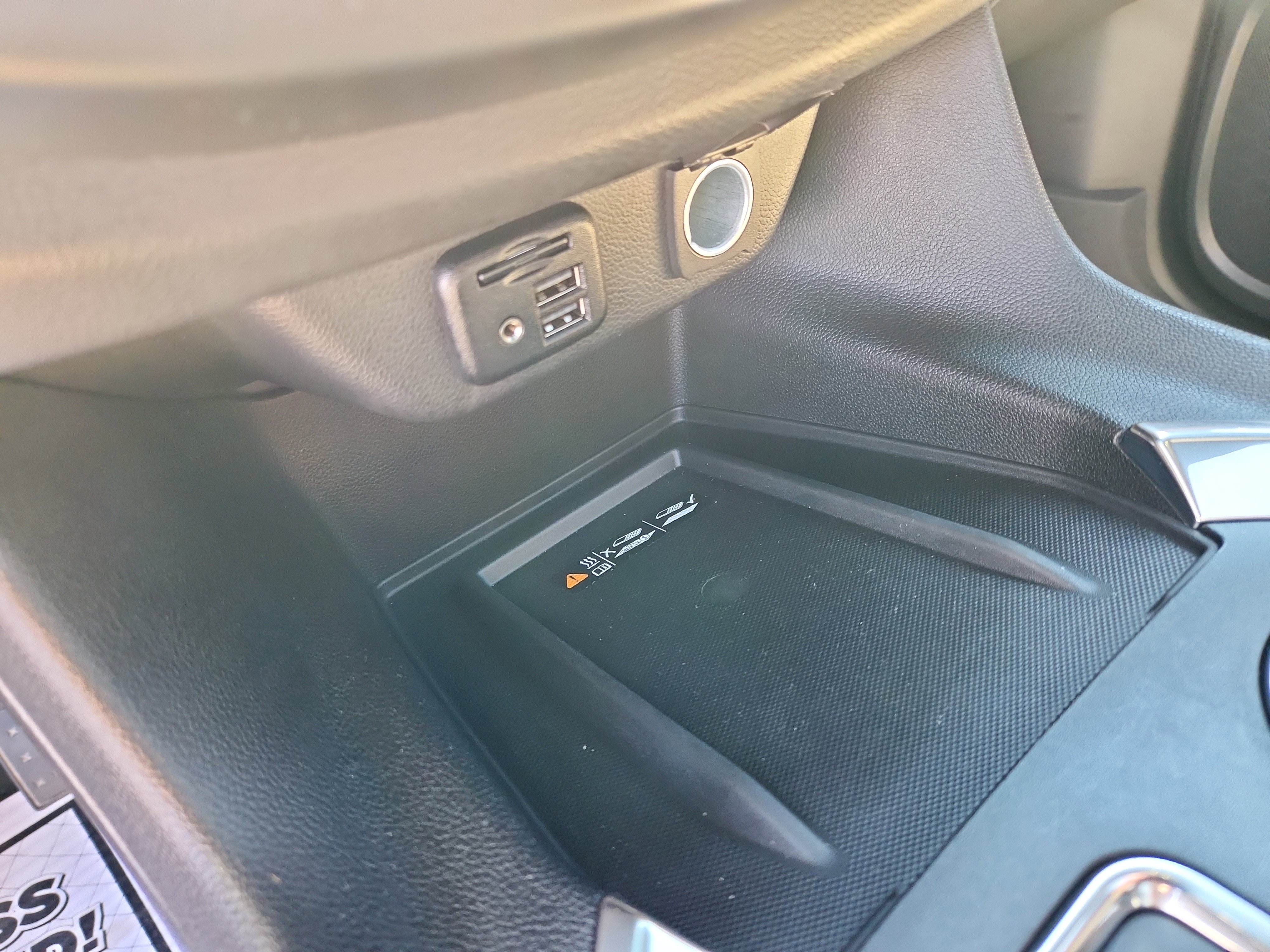 Used 2023 Chevrolet Traverse Premier w/ LPO, Floor Liner Package image 38