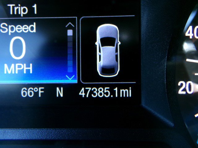 Used 2017 Ford Fusion SE FWD image 17