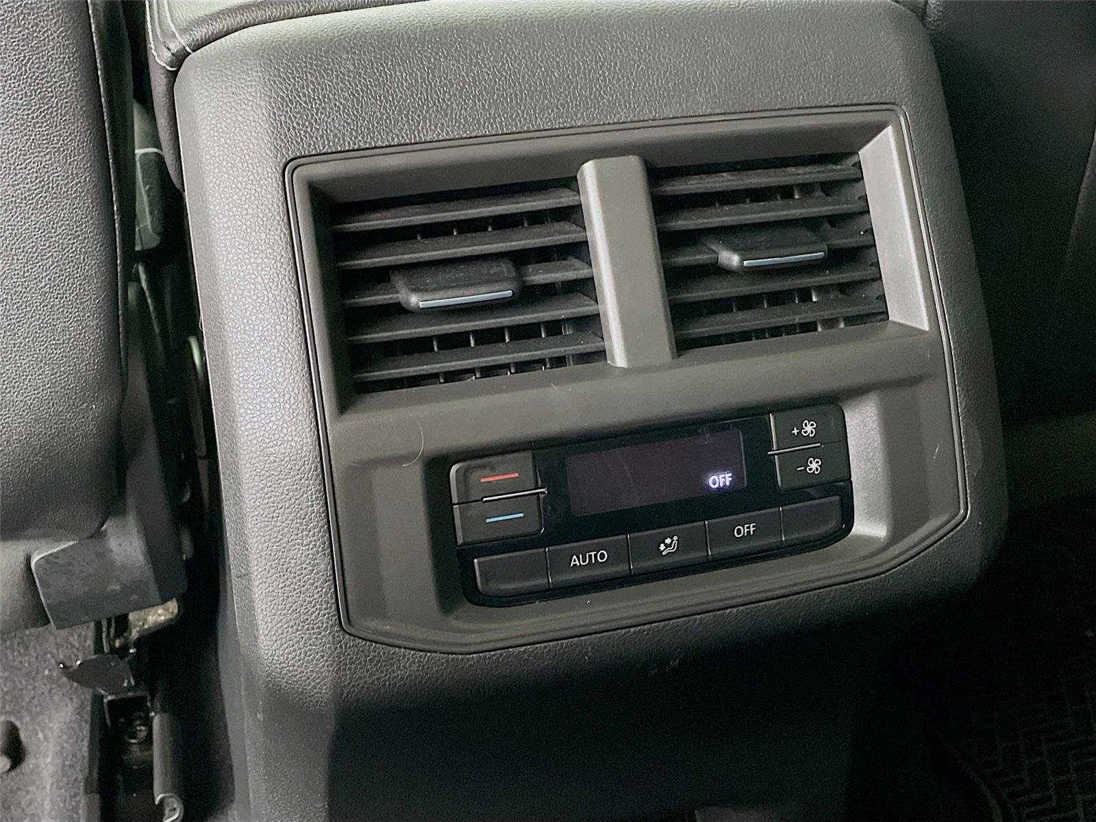 Used 2021 Volkswagen Atlas SEL image 29