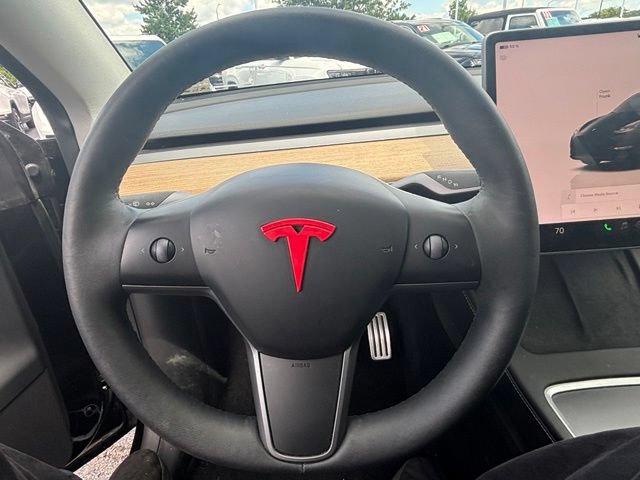 Used 2023 Tesla Model Y Performance AWD/4WD image 15