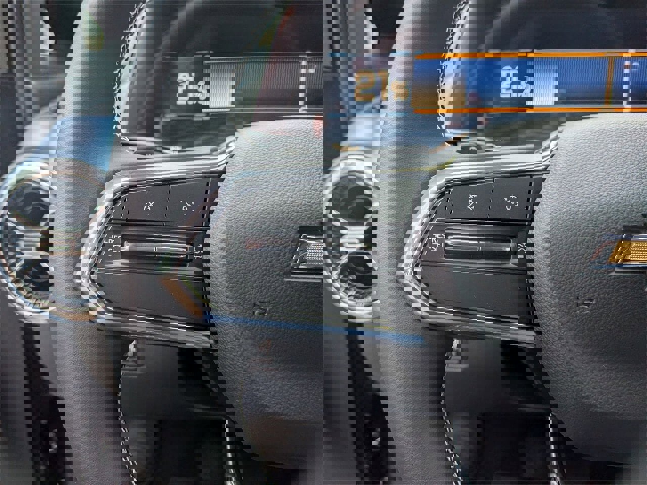 New 2026 Chevrolet Equinox EV LT image 11