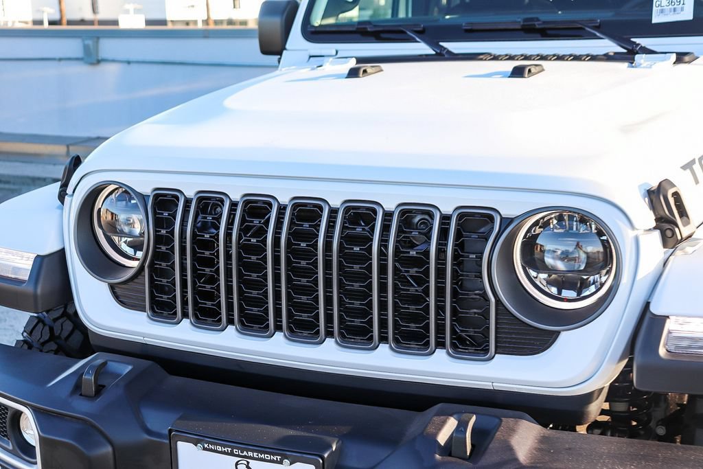 New 2026 Jeep Gladiator Sport AWD/4WD image 6