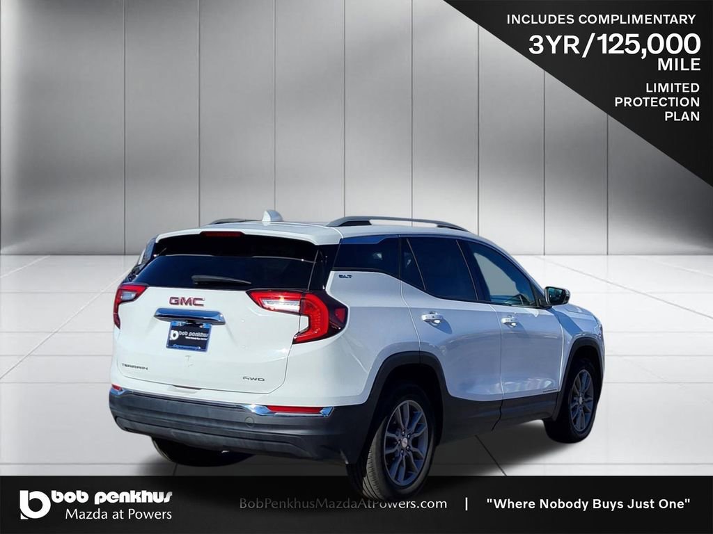 Used 2024 GMC Terrain SLT image 25