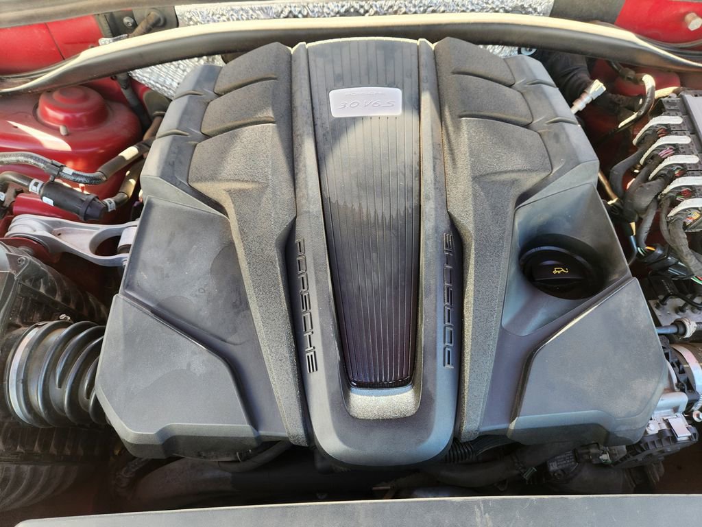 Used 2020 Porsche Macan S image 34