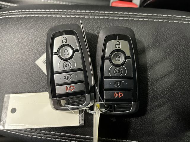 New 2025 Ford Escape SE w/ PHEV Premium Package image 33