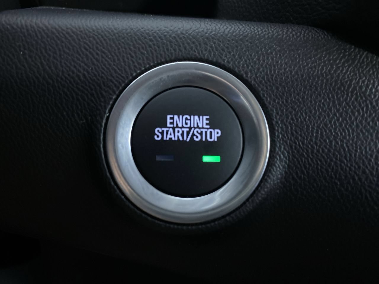 Certified 2024 GMC Terrain Denali w/ Black Diamond Edition AWD/4WD image 8