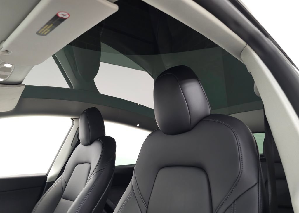Used 2022 Tesla Model Y Long Range AWD/4WD image 18