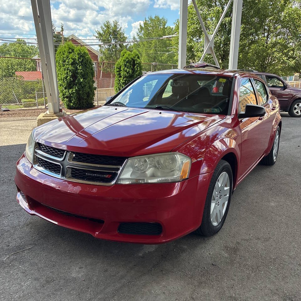 Used 2014 Dodge Avenger SE FWD image 2