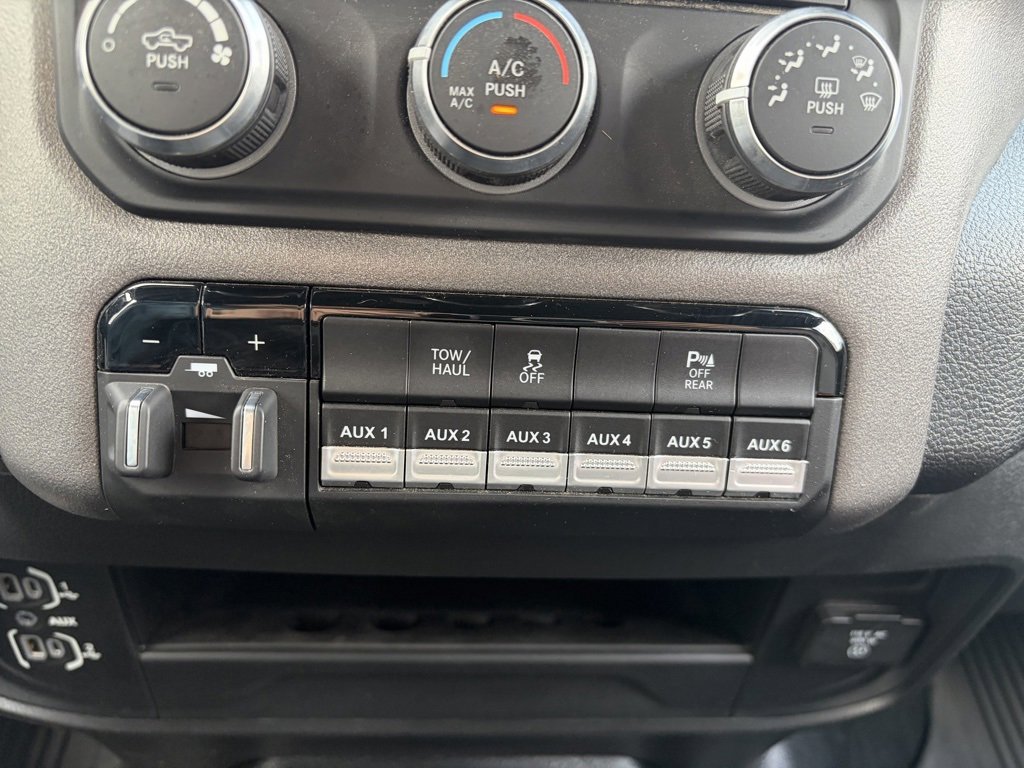 Used 2023 RAM 2500 Tradesman w/ Chrome Appearance Group image 16