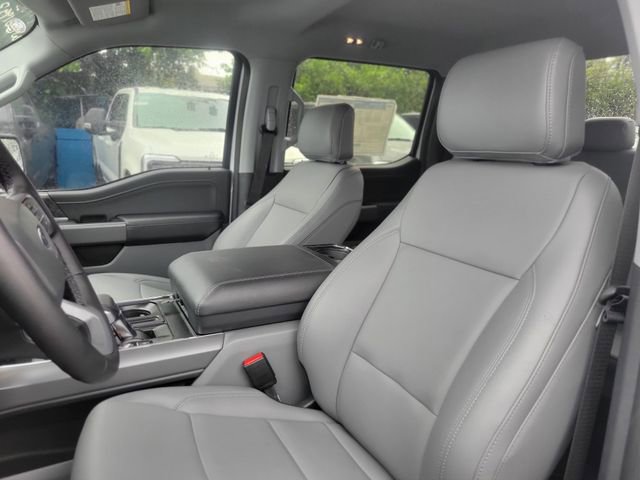 New 2025 Ford F150 Lightning Flash image 19