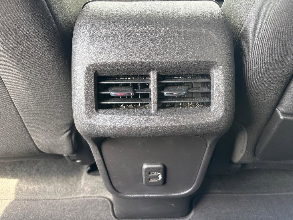 Used 2024 GMC Terrain SLE AWD/4WD image 17