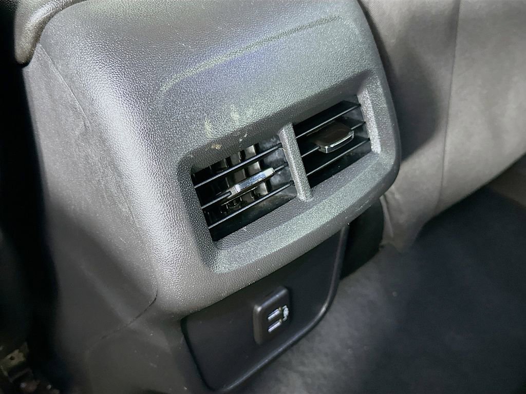 Used 2020 Chevrolet Equinox LT w/ LPO, Floor Liner Package image 30