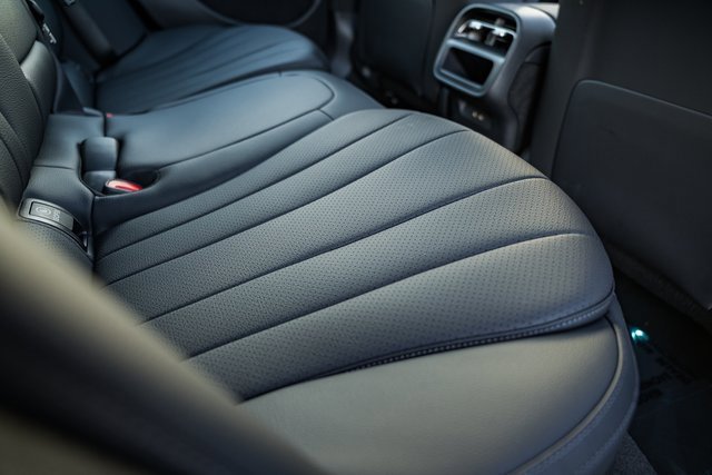 New 2026 Mercedes-Benz E 350 4MATIC Sedan image 32