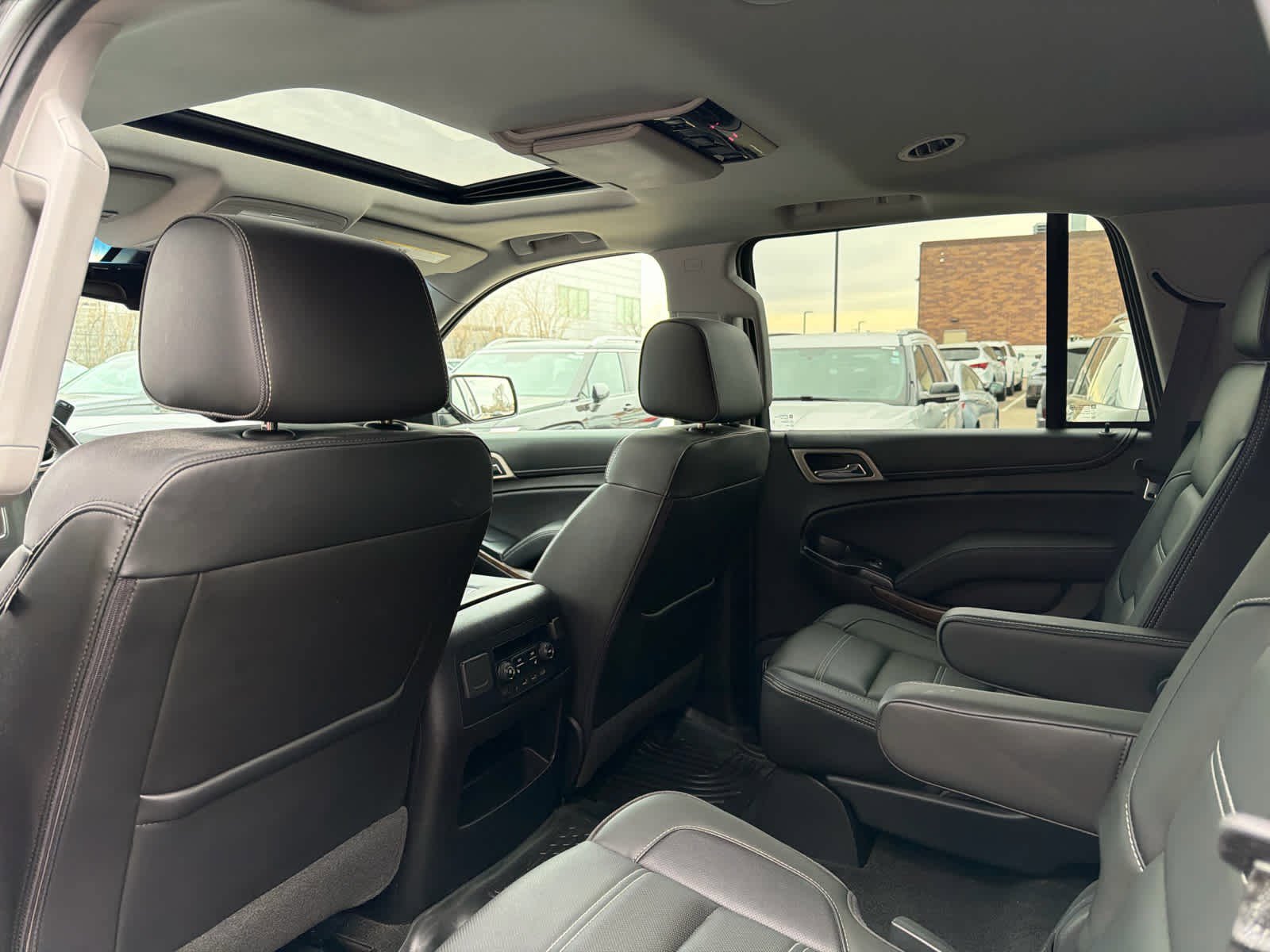 Used 2018 GMC Yukon Denali w/ Open Road Package image 6