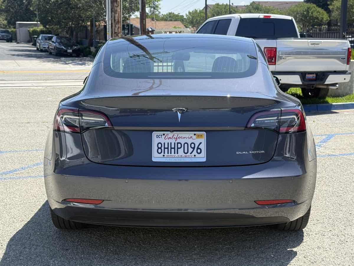 Used 2018 Tesla Model 3 Long Range image 27