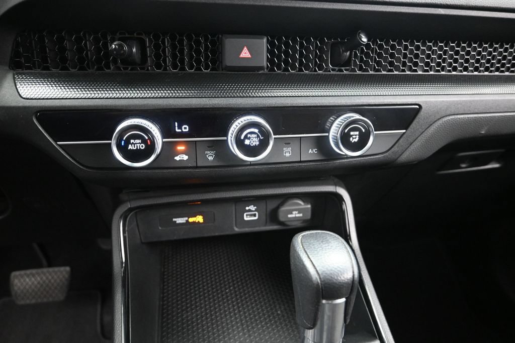 Used 2025 Honda CR-V LX image 13