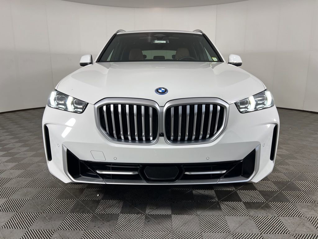 New 2026 BMW X5 xDrive50e image 5