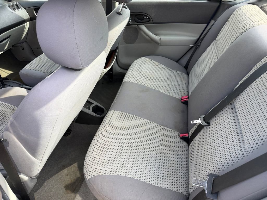 Used 2006 Ford Focus ZX4 Sedan image 11
