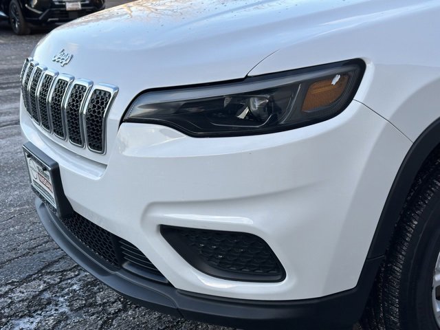 Used 2020 Jeep Cherokee Latitude w/ Cold Weather Group image 9