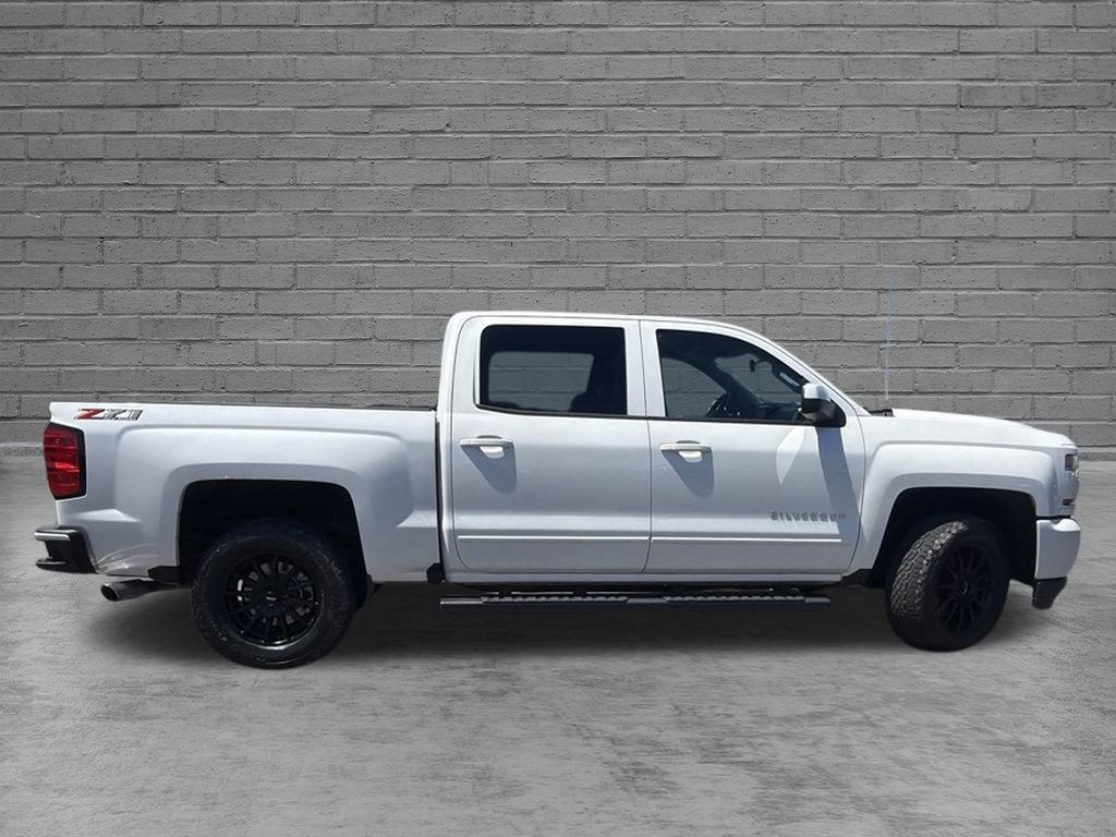 Used 2018 Chevrolet Silverado 1500 LT w/ All Star Edition AWD/4WD image 10