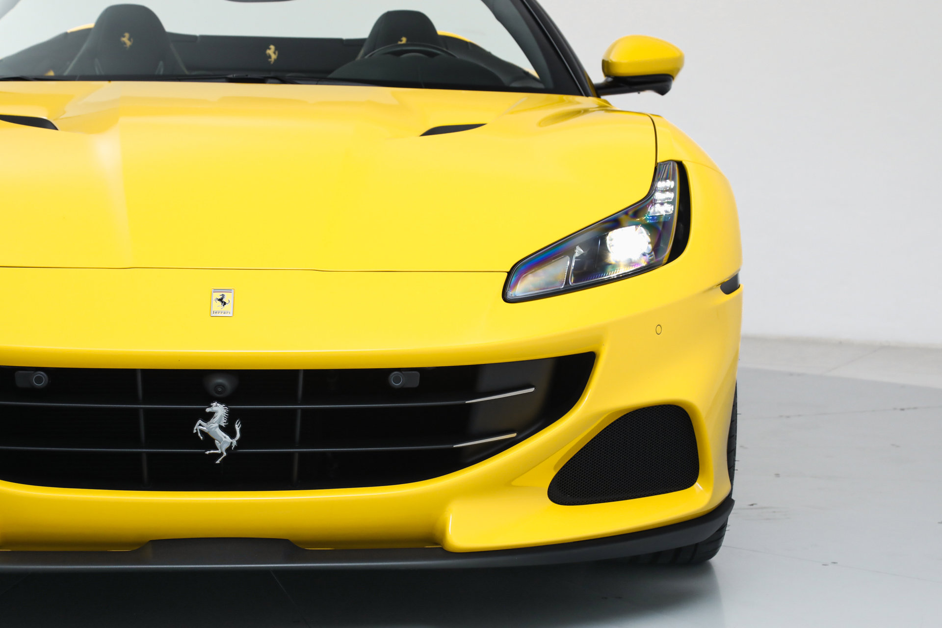 Certified 2023 Ferrari Portofino M image 15