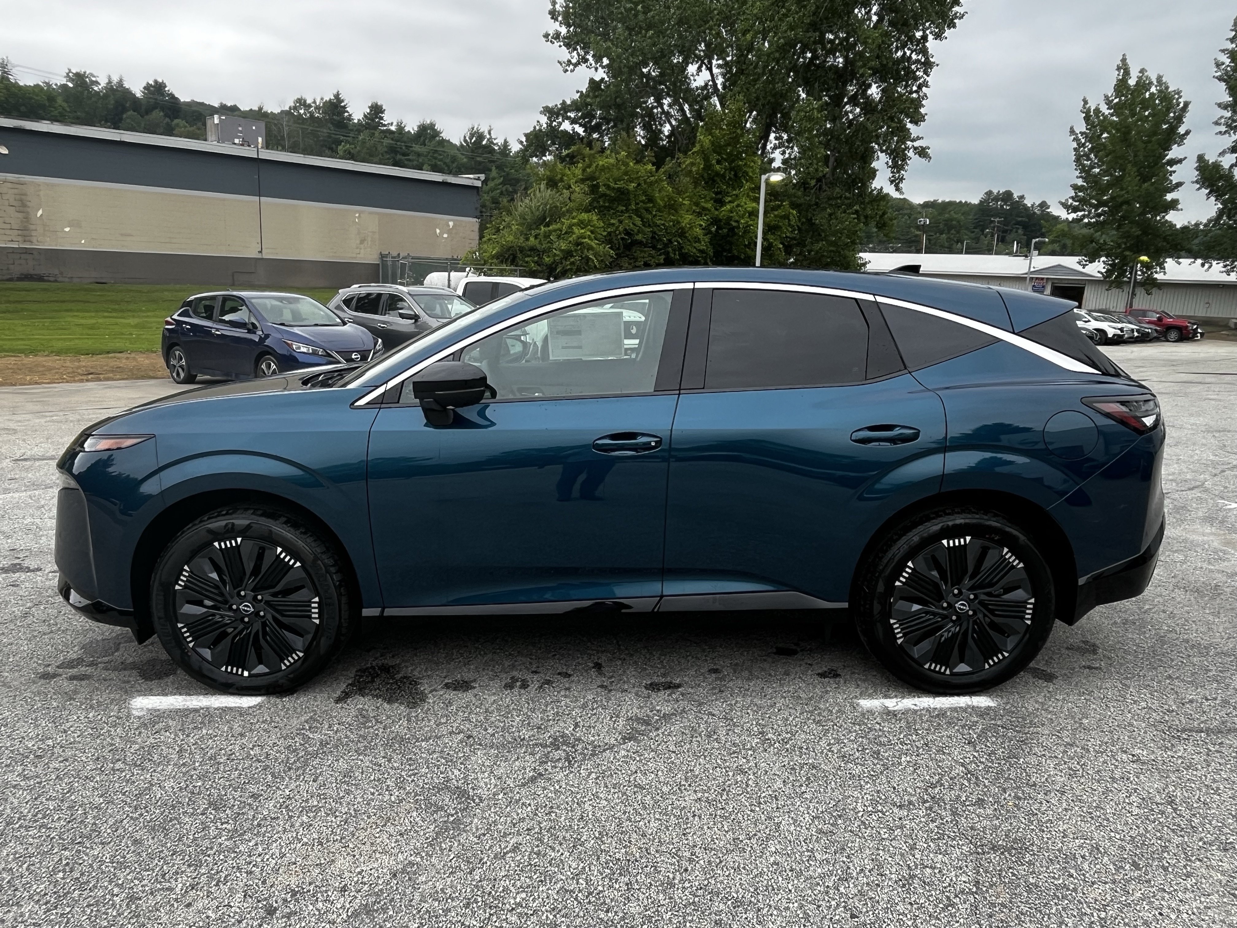 New 2026 Nissan Murano Platinum w/ Cargo Package AWD/4WD image 4