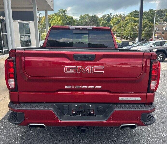 Used 2023 GMC Sierra 1500 Elevation w/ Elevation Premium Package AWD/4WD image 4