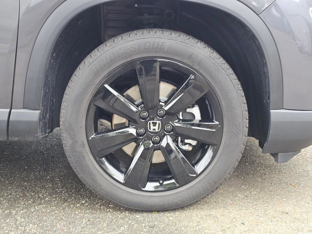 Used 2025 Honda Pilot Black Edition image 9