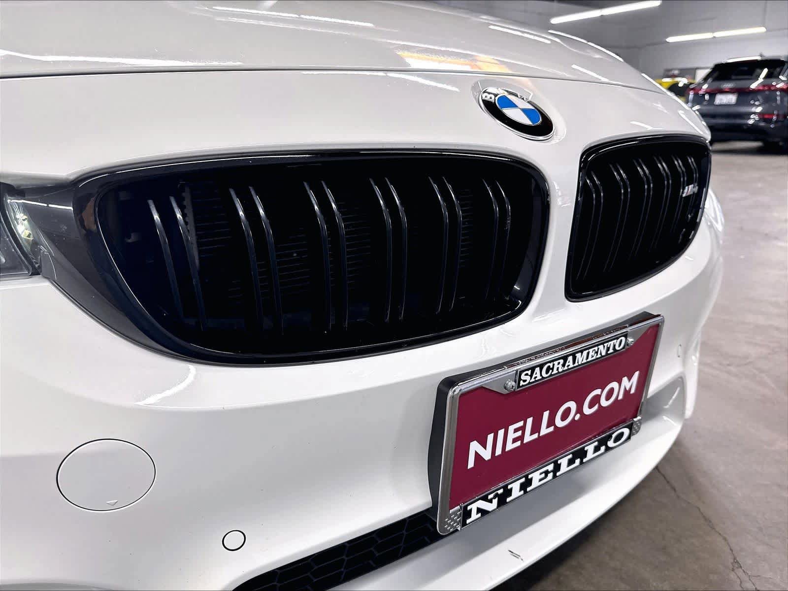 Used 2018 BMW M4 Coupe RWD image 31