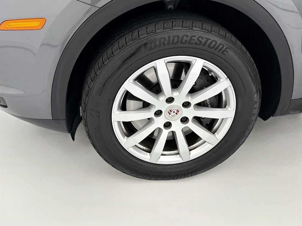 Used 2022 Porsche Cayenne AWD/4WD image 29