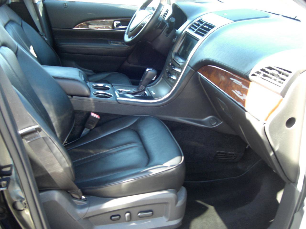 Used 2015 Lincoln MKX AWD 4dr w/ Equipment Group 102A image 16