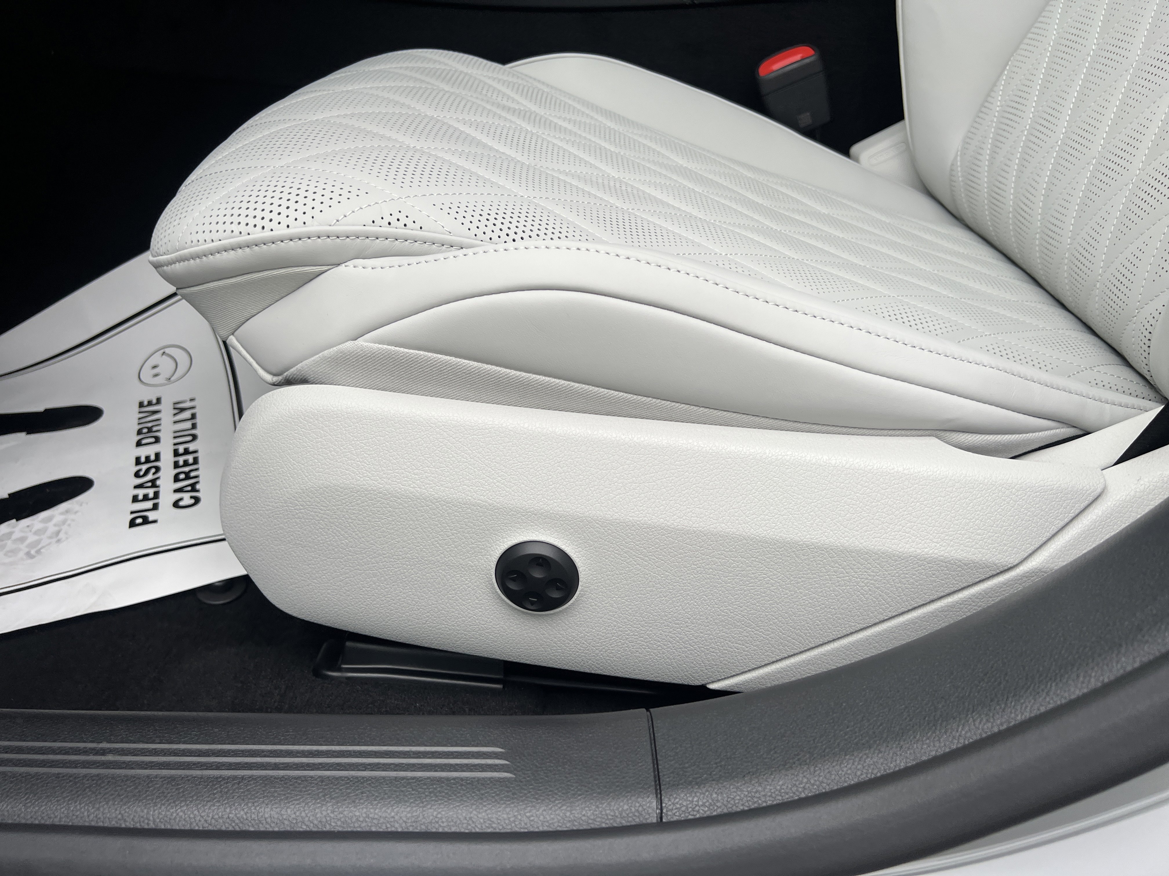 New 2026 Mercedes-Benz E 450 4MATIC All-Terrain Wagon image 12