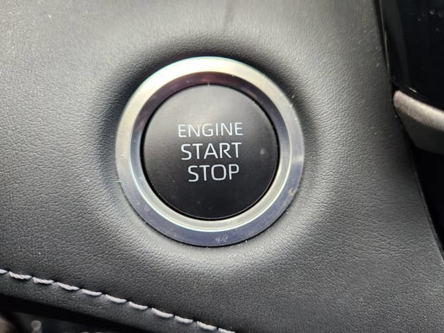 Certified 2025 Toyota Highlander Limited FWD image 20