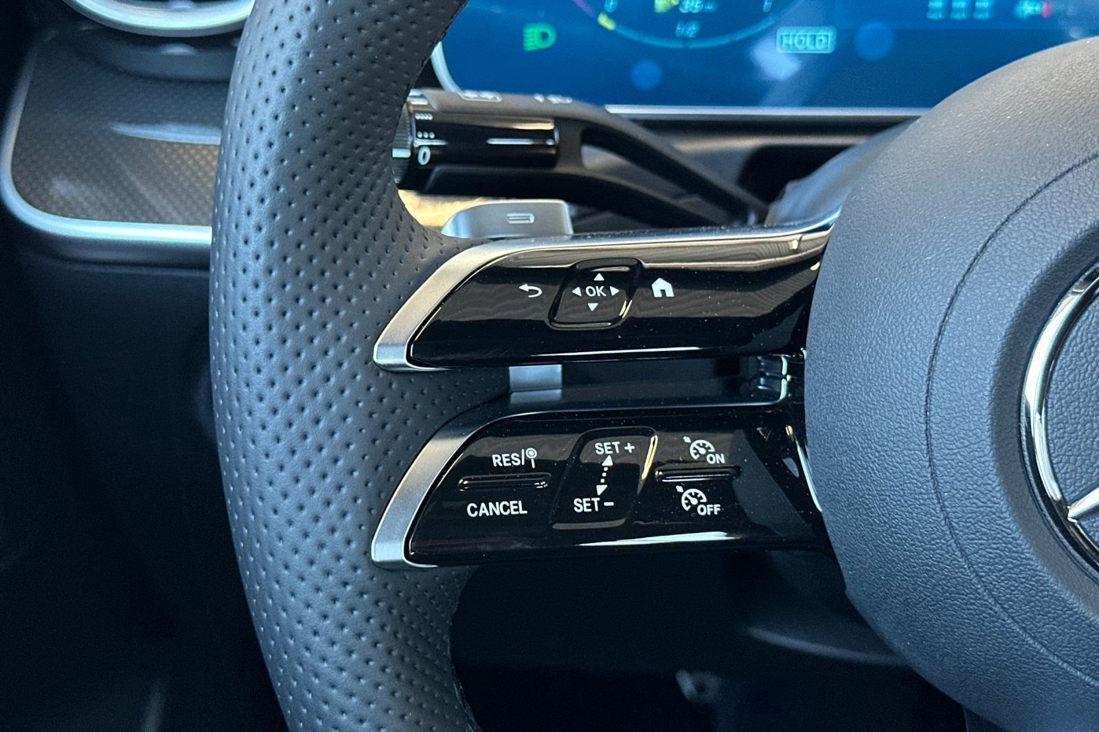 New 2025 Mercedes-Benz C 300 4MATIC Sedan image 26