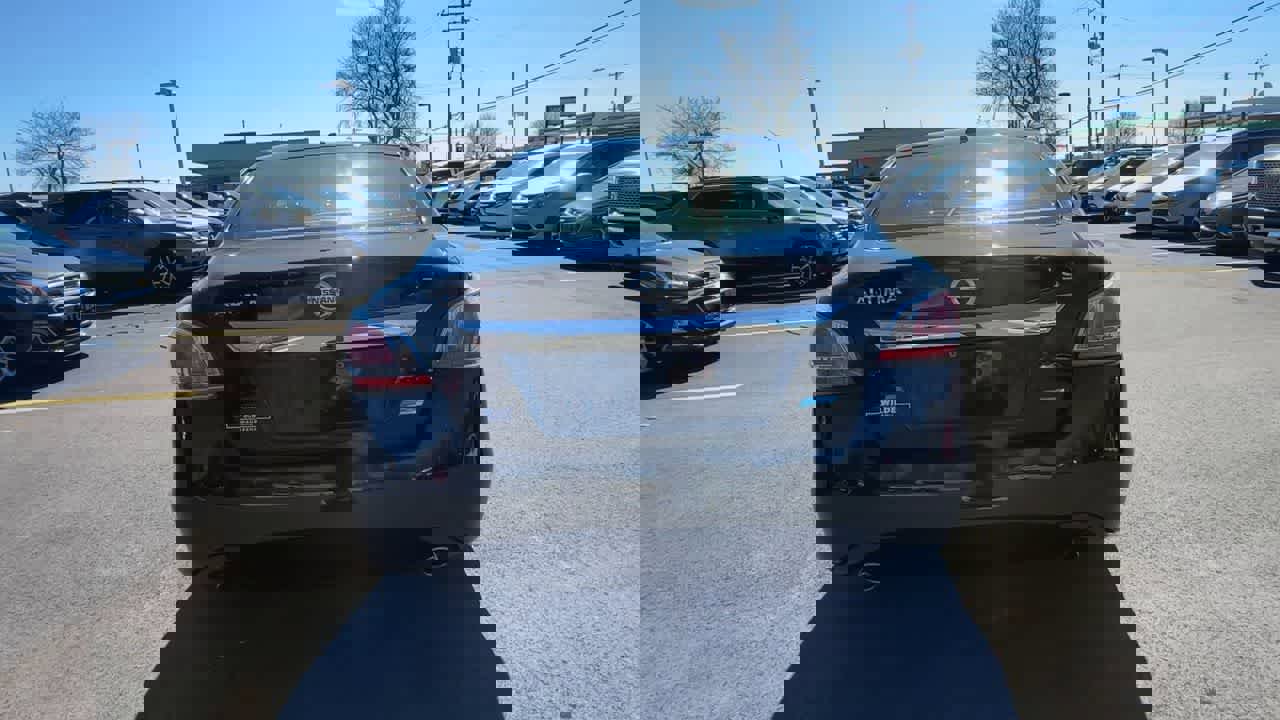 Used 2014 Nissan Altima 2.5 S w/ Display Audio Package image 7