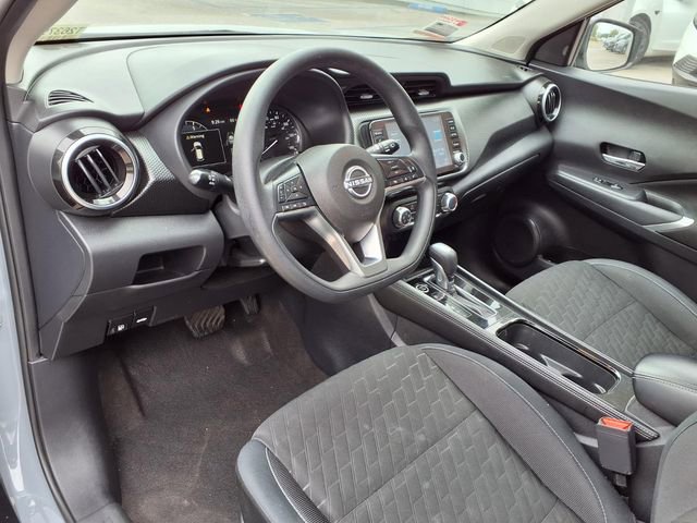Used 2023 Nissan Kicks SV FWD image 4