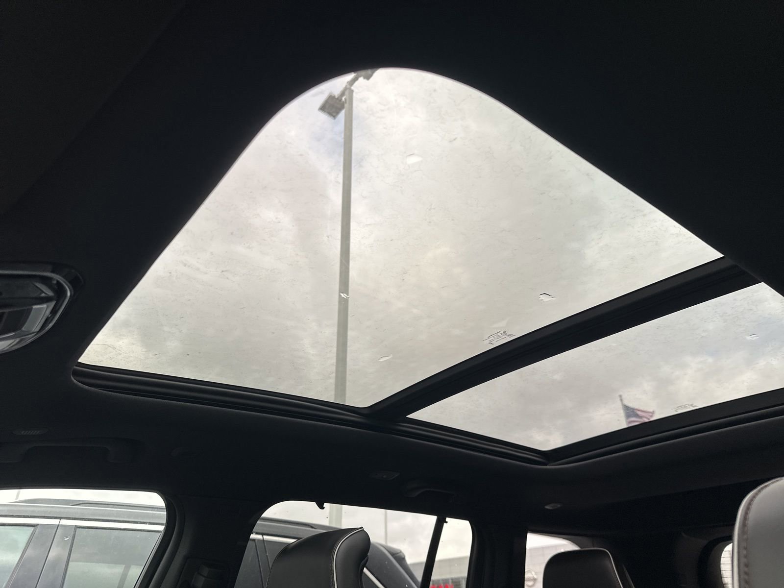 Used 2024 Jeep Grand Cherokee Summit w/ Luxury Tech Group V image 98