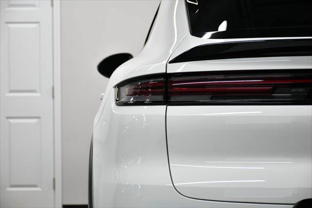 Used 2024 Porsche Cayenne Turbo GT AWD/4WD image 16