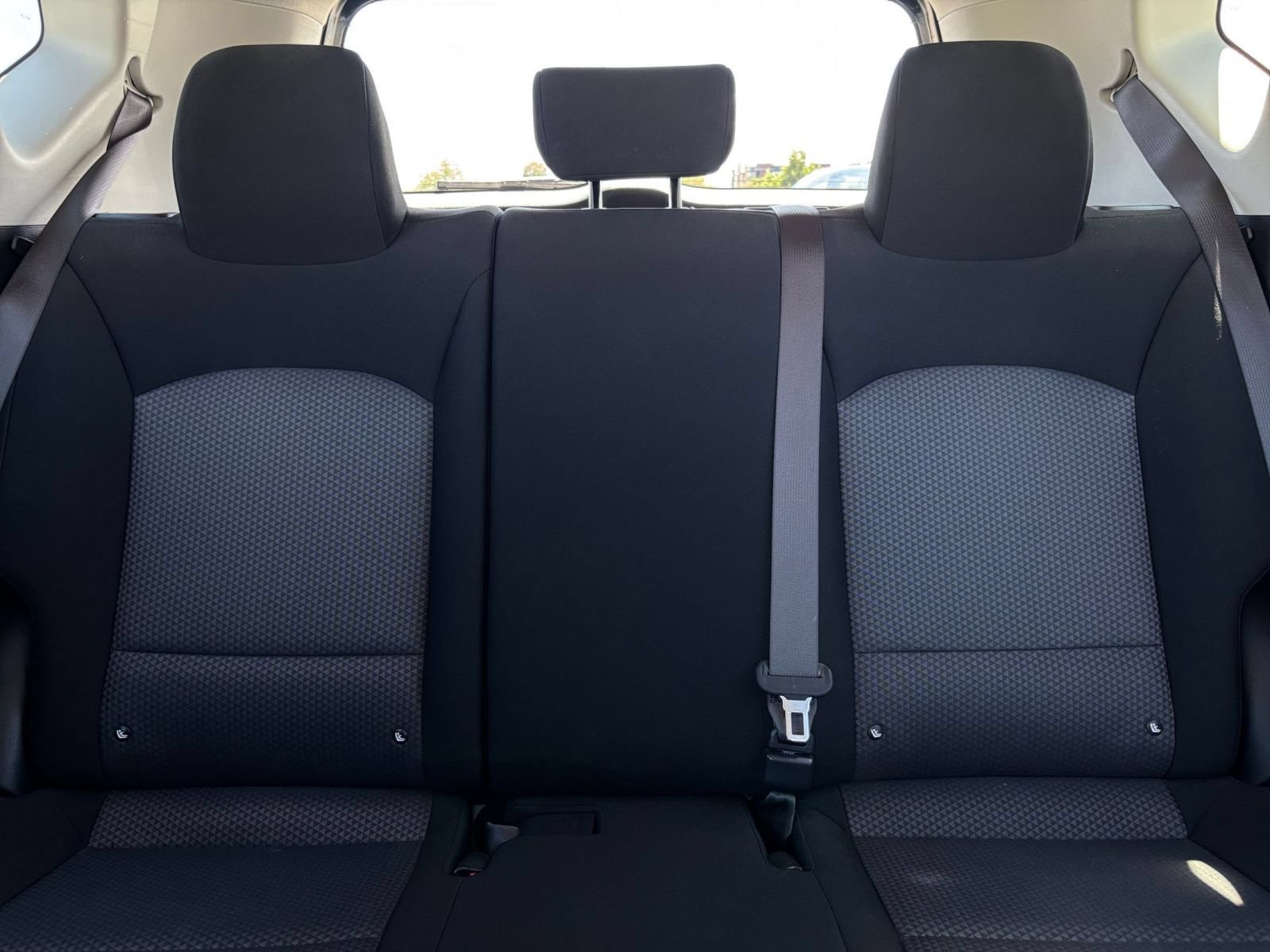 Used 2025 Kia Soul LX w/ LX Technology Package FWD image 35