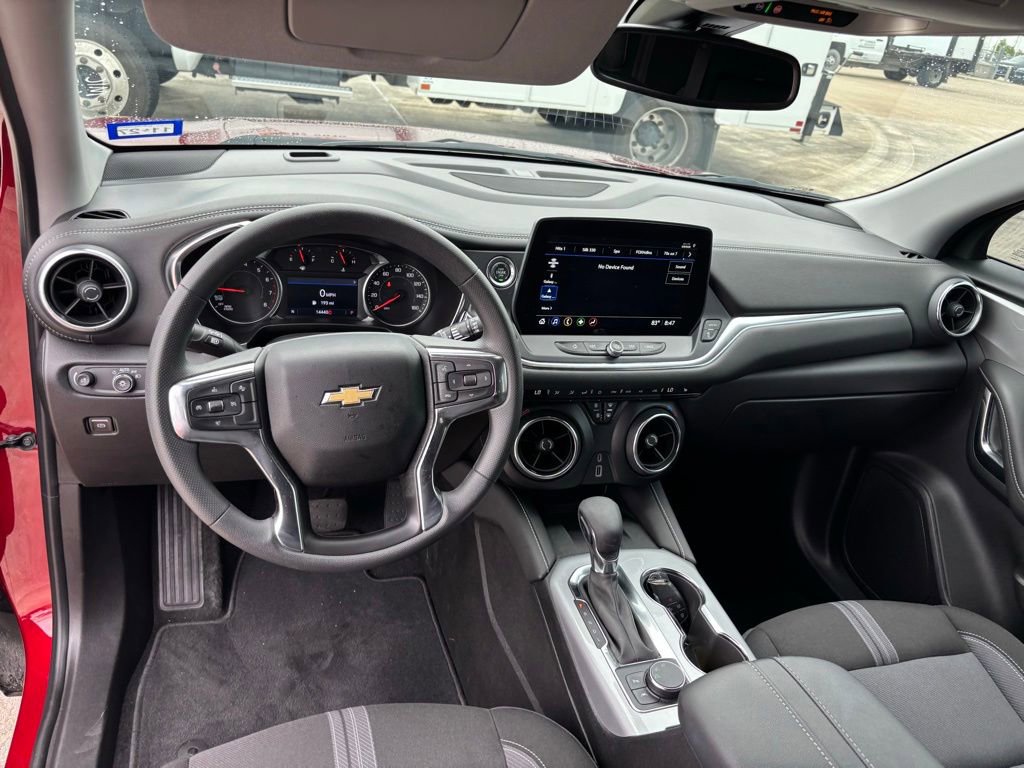Used 2026 Chevrolet Blazer LT w/ Convenience Package FWD image 12