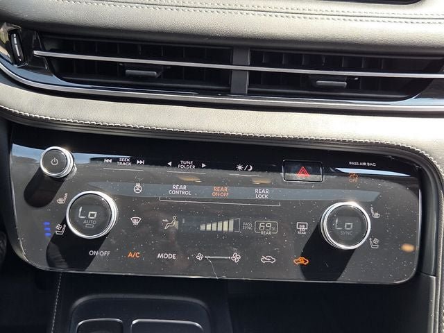 Used 2023 INFINITI QX60 Luxe FWD image 26