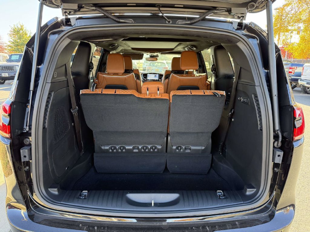 New 2026 Chrysler Pacifica Pinnacle FWD image 33