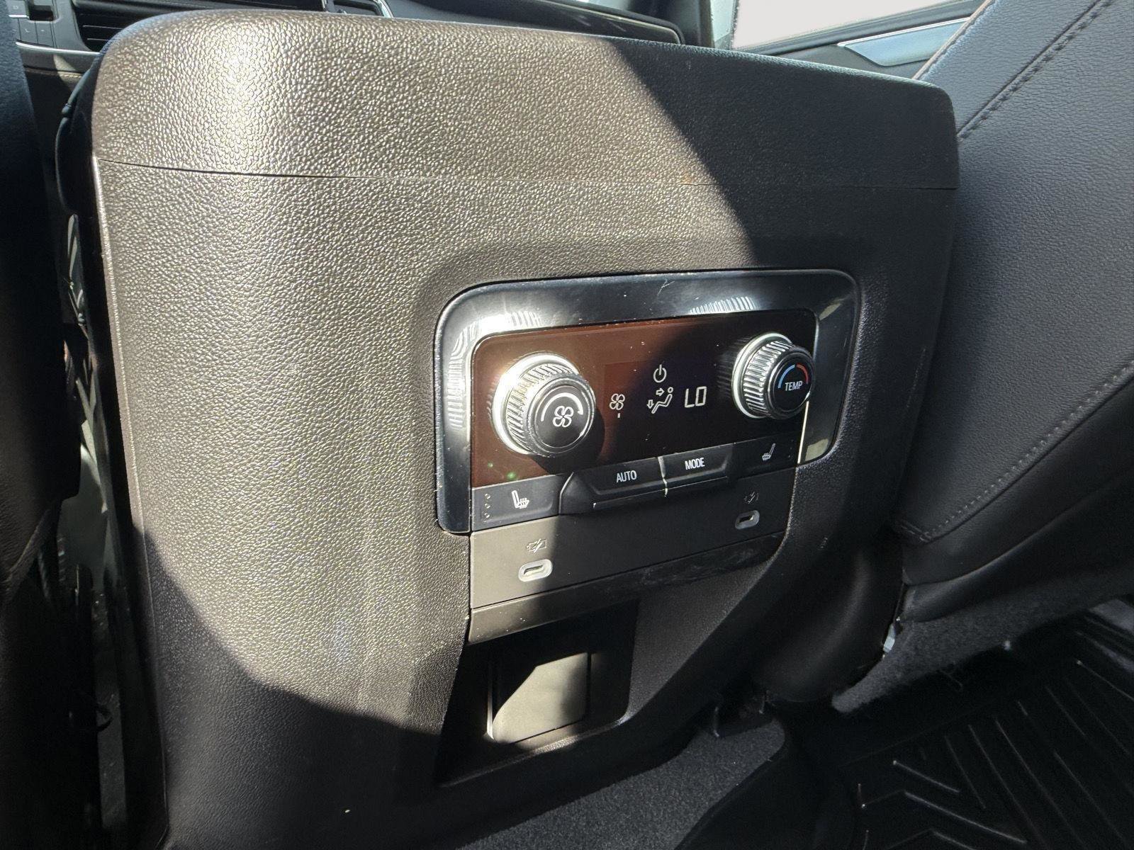 Used 2022 GMC Yukon AT4 image 21