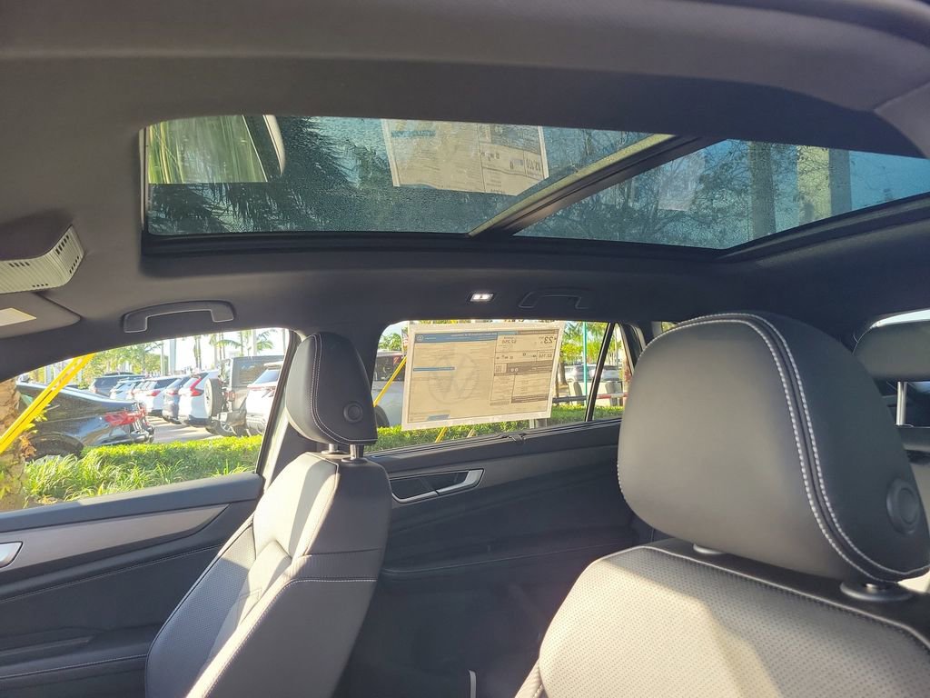 New 2026 Volkswagen Atlas Cross Sport SE image 8