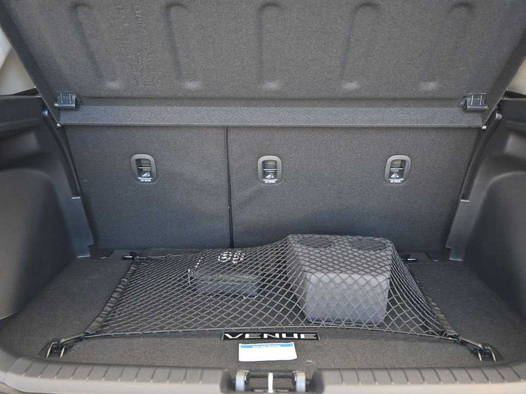 New 2026 Hyundai Venue SEL image 18