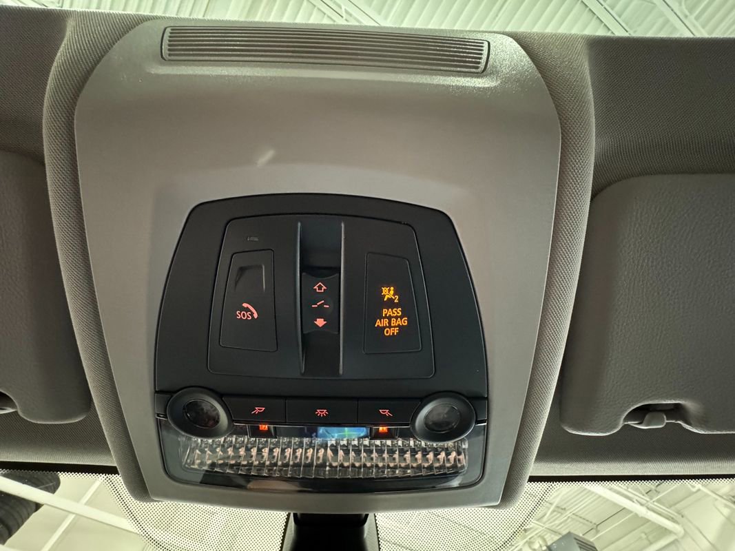 Used 2011 BMW 535i xDrive Sedan image 27