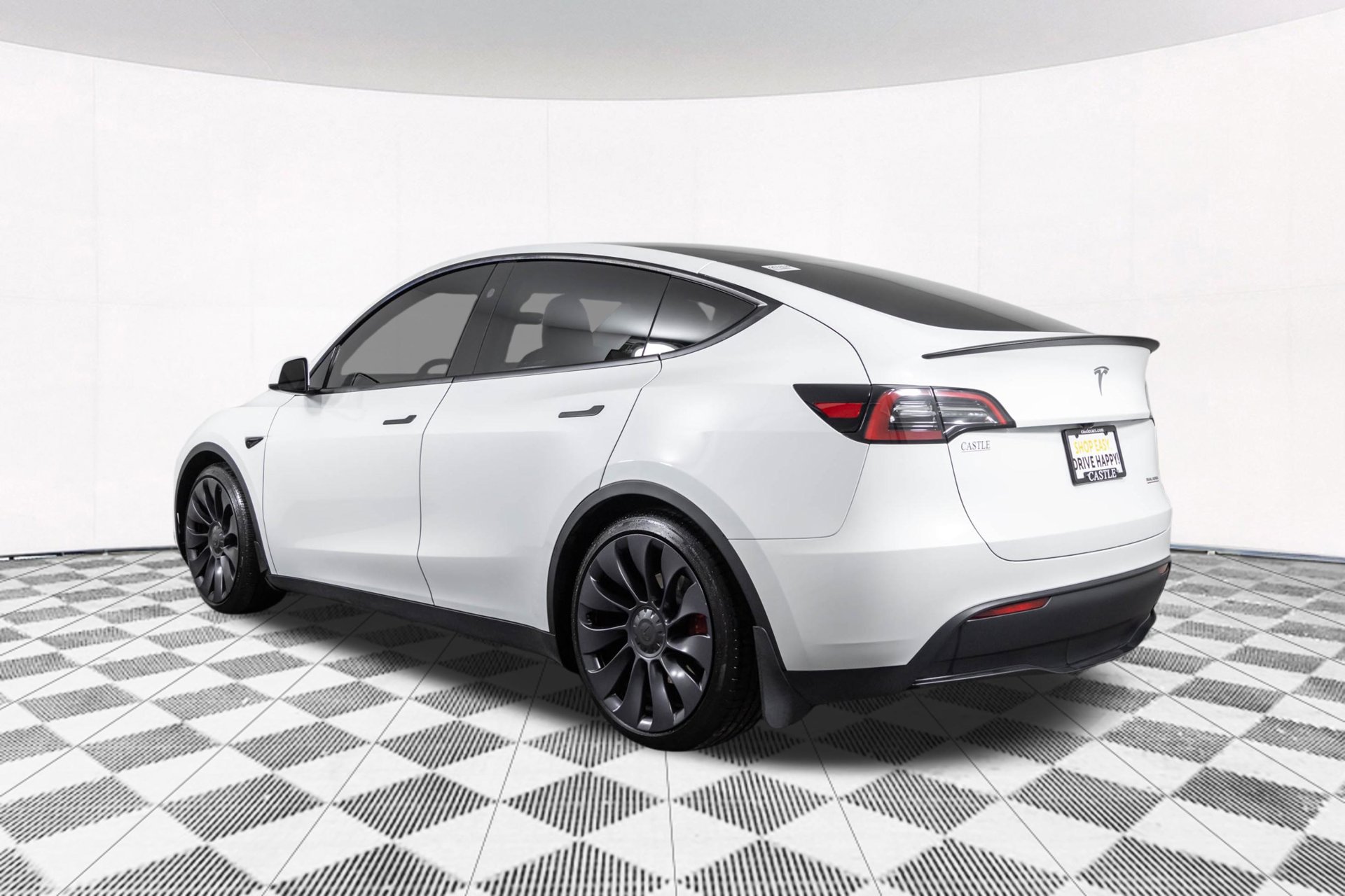 Used 2024 Tesla Model Y Performance AWD/4WD image 16