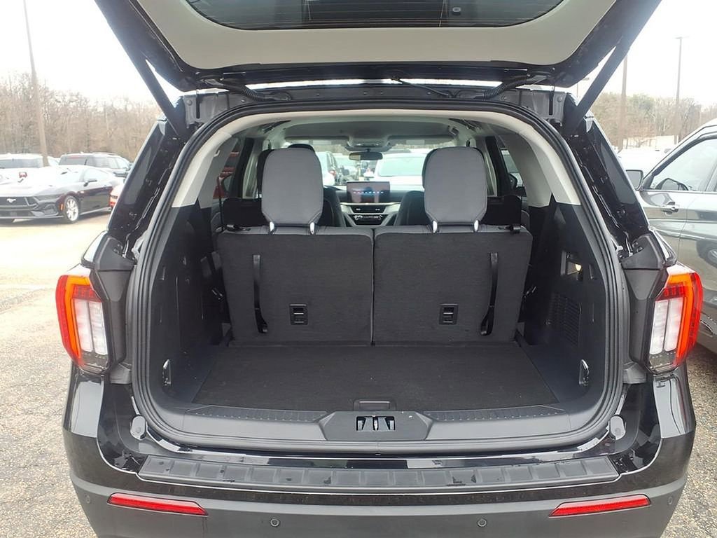 Used 2026 Ford Explorer Active image 9