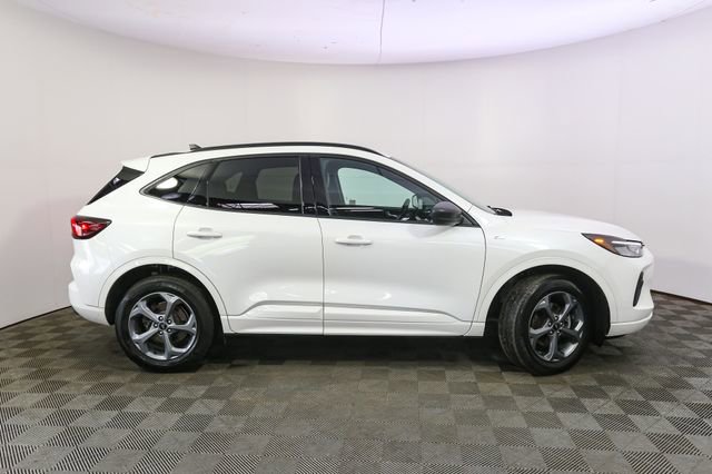 Used 2024 Ford Escape ST-Line w/ Tech Pack #1 AWD/4WD image 14